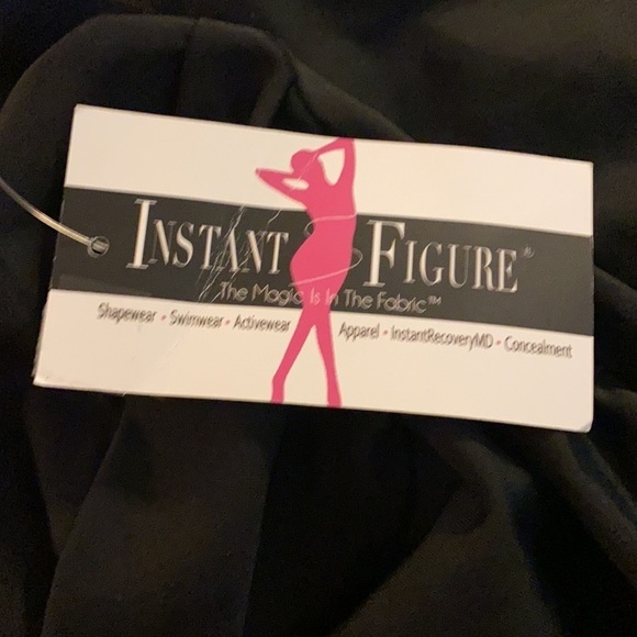 INSTANTFIGURE Skirted One Piece Swimsuit - Picture 12 of 14